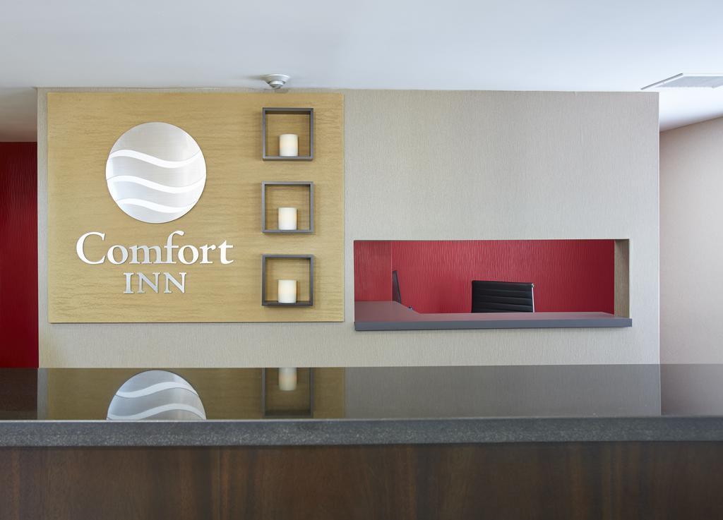 Comfort Inn Pickering Bagian luar foto