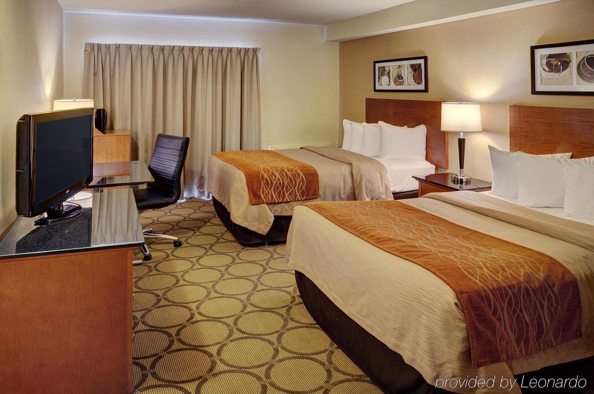 Comfort Inn Pickering Bagian luar foto